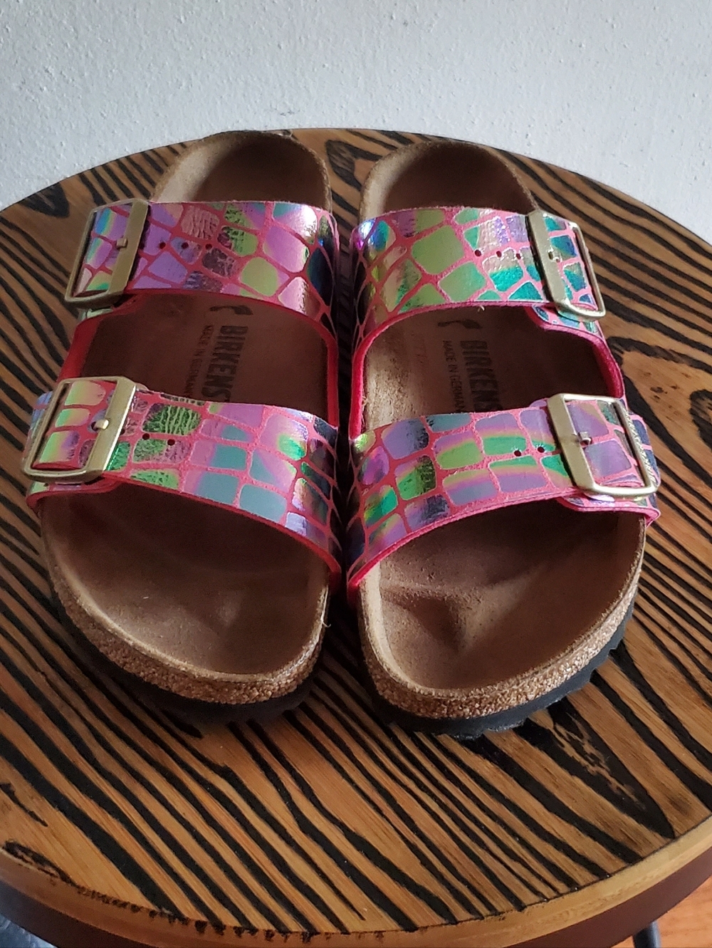 BIRKENSTOCK ARIZONA RASPBERRY GATOR GLEAM SANDALS